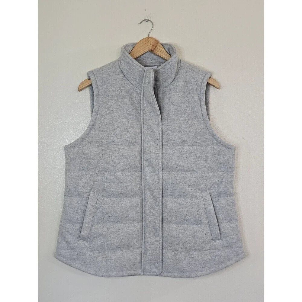 Croft & Barrow Gray Quilted Fleece Vest Women’s L Full Zip Puffer Casual Layerin - Picture 2 of 13